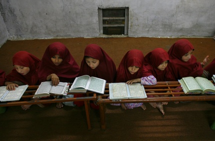 Fundiegirlspaulabronsteingetty