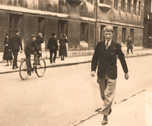 OAKESHOTToutsidecaius