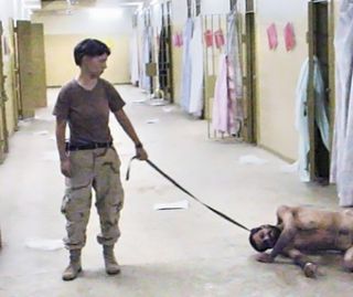 Abu-ghraib-leash