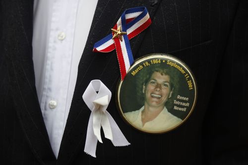 9112009Seth Wenig-Pool:Getty