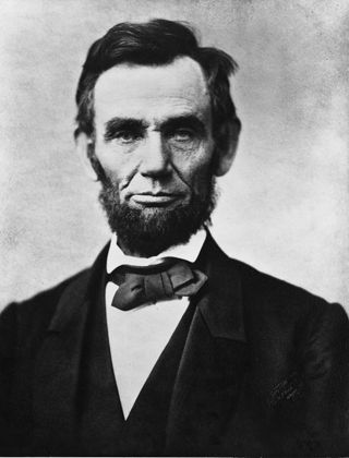 456px-Abraham_Lincoln_head_on_shoulders_photo_portrait