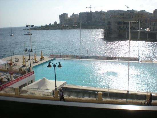 Balluta-bay-st-julians-malta