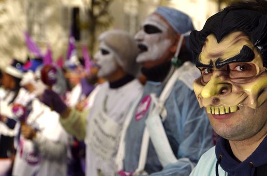 ProtestorMaskJoelSagetJAFPGetty