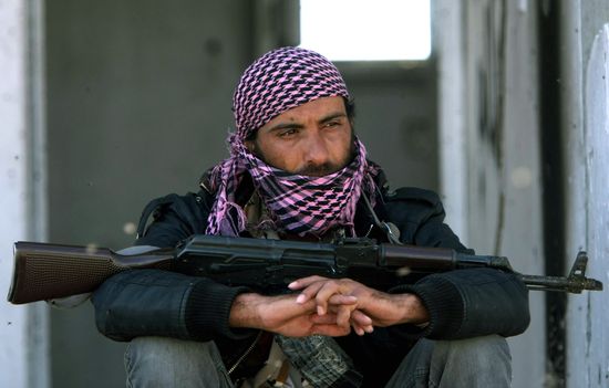 GT_LIBYA-RESTING-REBEL_041211