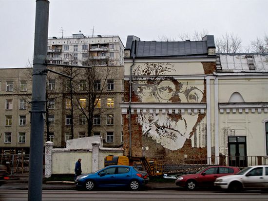 Alexandre-Farto-aka-Vhils_1