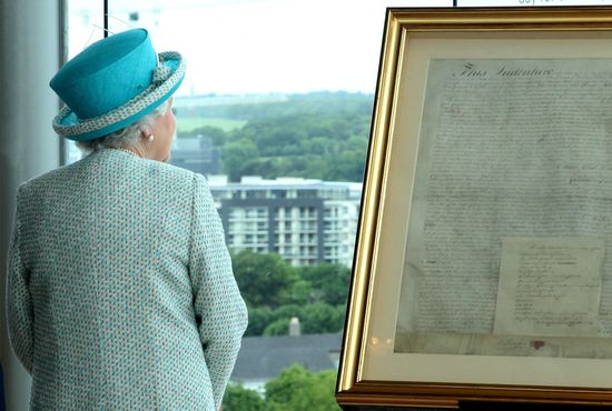 GT_QUEEN-IRELAND-110518