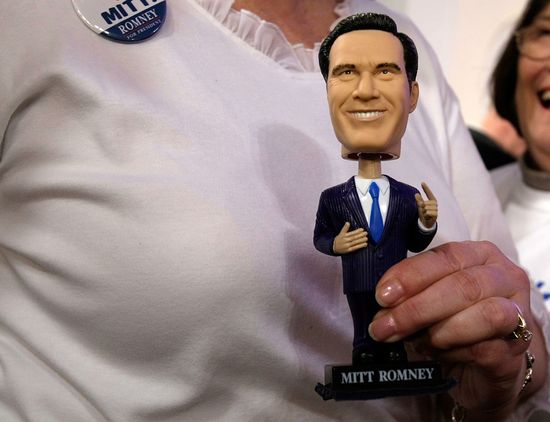 BOBBLEMITTAlexWong:Getty