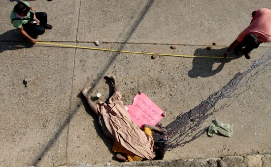 GT_MEXICODRUGWAR_111129