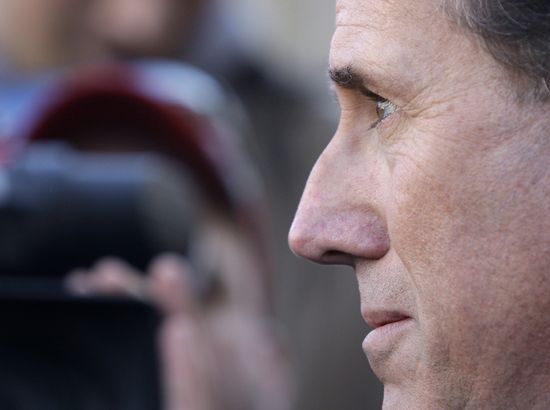 GT_SANTORUMRALLY_120221