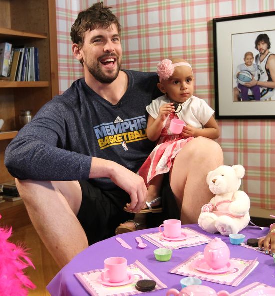 GT_FACES-TEA-PARTY_120323