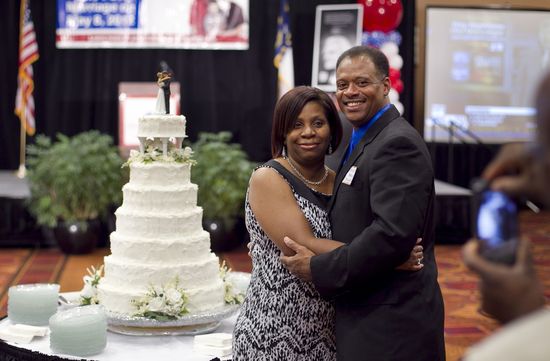 GT_WEDDING-POSE_120510