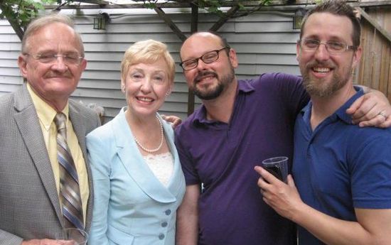 206061_10150952076902141_1785098117_n