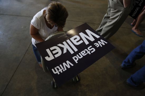 GT_WALKER_120604 GT_WALKER_120604