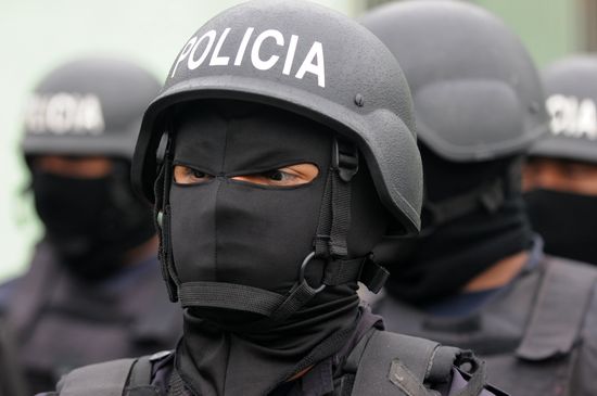 GT_POLICE-MASK_120614