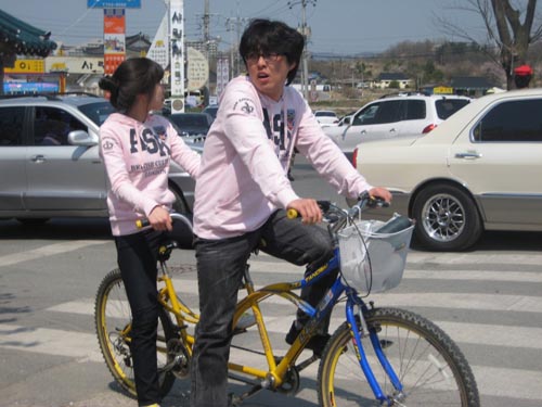 Couples-dressed-alike-7