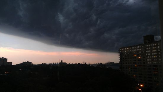 Here comes the derecho! Bronx, NY 7-25 pm
