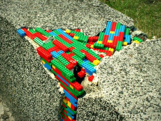 Lego-Street-Art-in-Warsaw-Poland