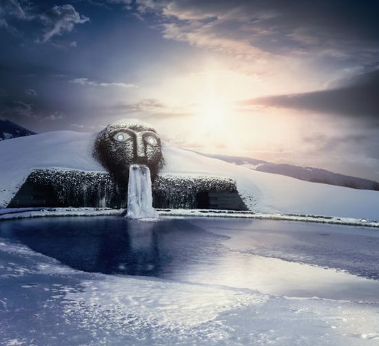 Worlds-Largest-Kaleidoscope-Made-of-Swarovski-Crystal-5