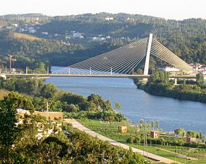 300px-Puente_Coimbra2