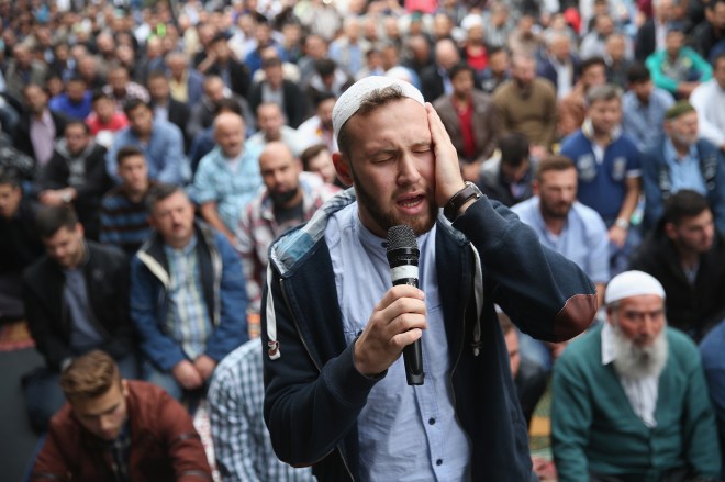 Muslims Protest IS Violence