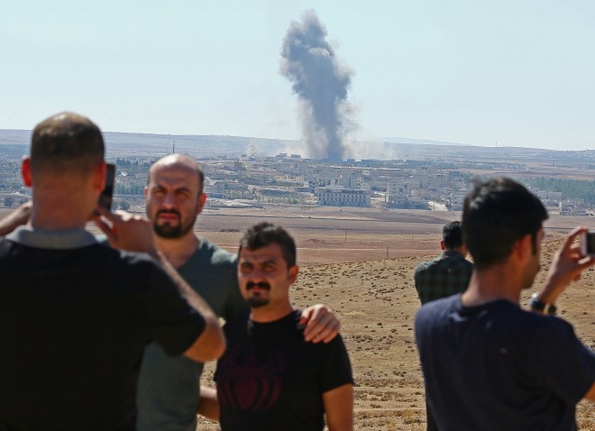 US-led coalition bombs ISIL targets in Kobani