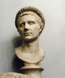 640px-Bust_of_augustus