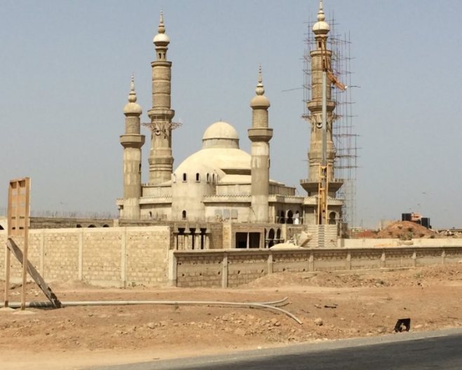 a-new-mosque-going-up-on-the-entrance-of-Dakar